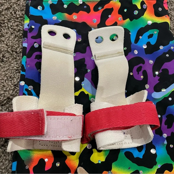 Girls Gymnastics  Grips and Grip Bag - Picture 3 of 7